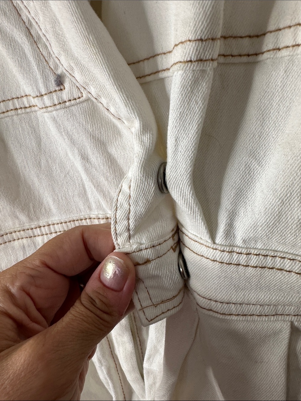 day + mood Cream Short Sleeve Romper with Contrast Stitching - Picture 5 of 8